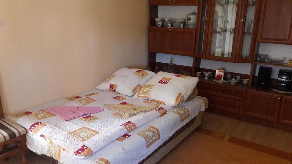 Natalia Vendeghaz Hotel Csetfalvat Exterior photo